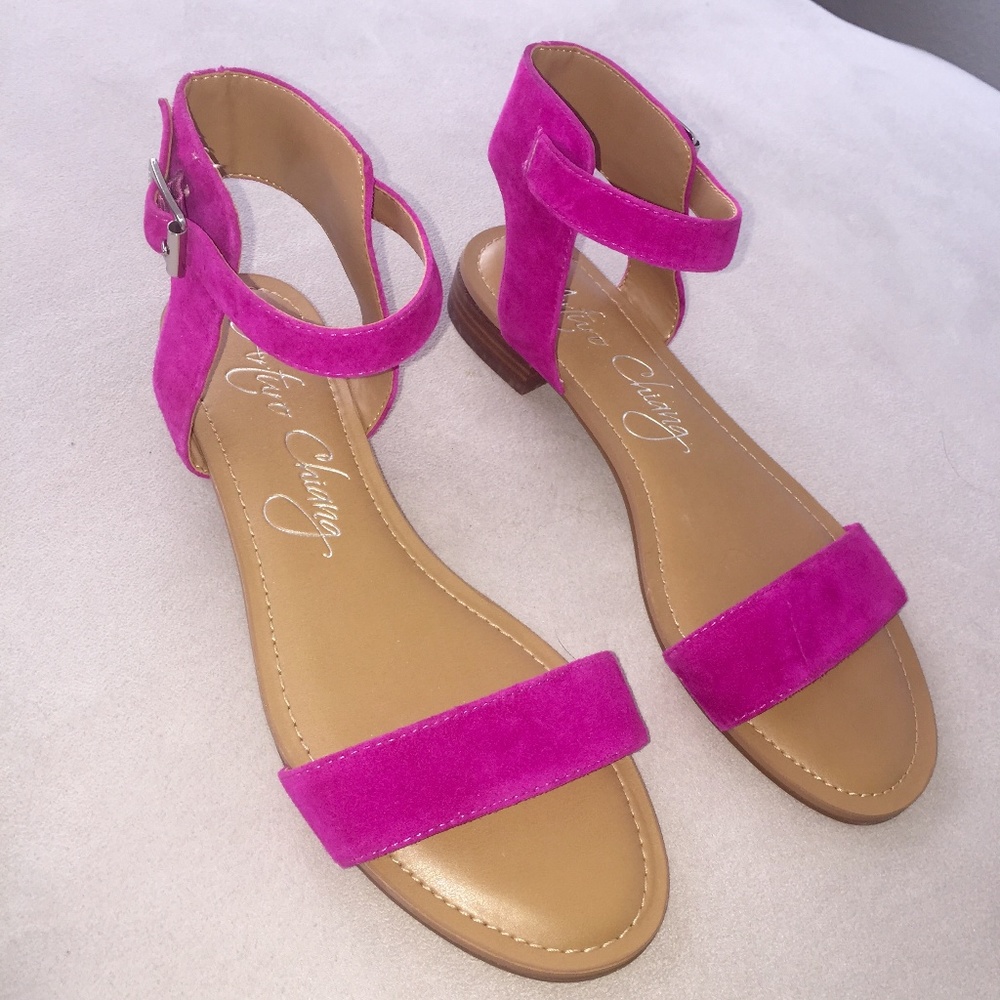 Arturo Chiang Flat Sandals
